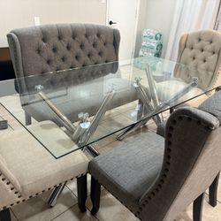 Dinning Table With Chairs 