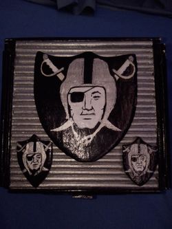 Raiders Prison arts and crafts box