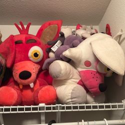 FNAF plushies + Statues