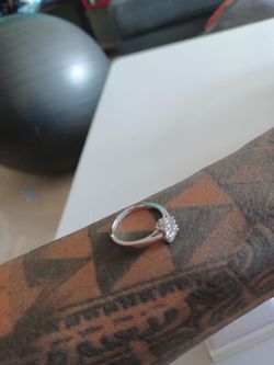 White gold 14k ring with small daimond size 7