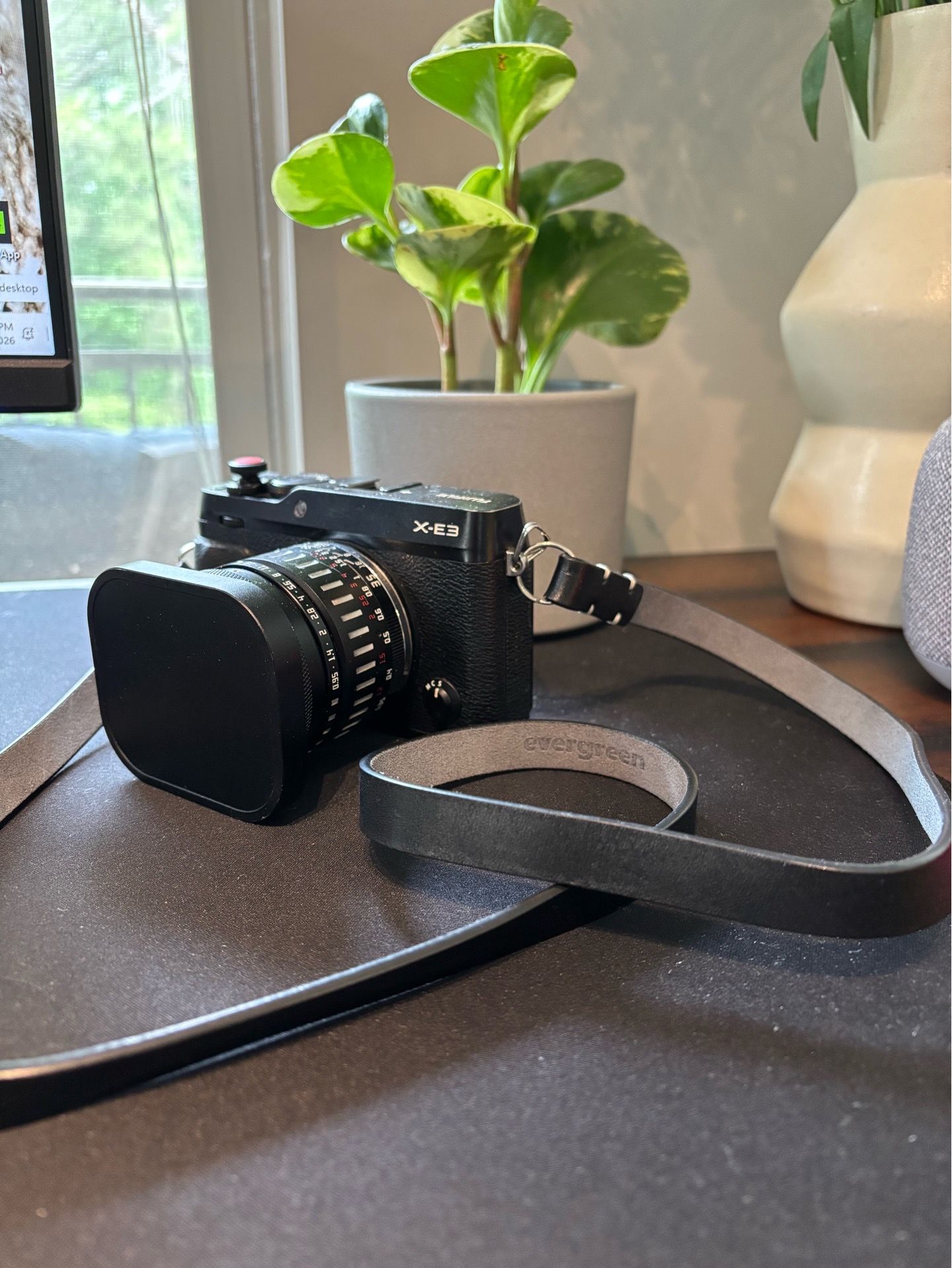 Fujifilm X-E3 Camera Body and Lense