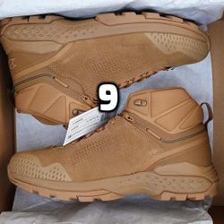 New Men's Garmont Coyote Tactical Boot, 9