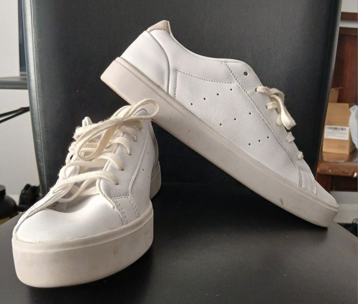 Adidas Sleek. White Casual Sneakers. DB3258. Women Size 10. Men 8.5