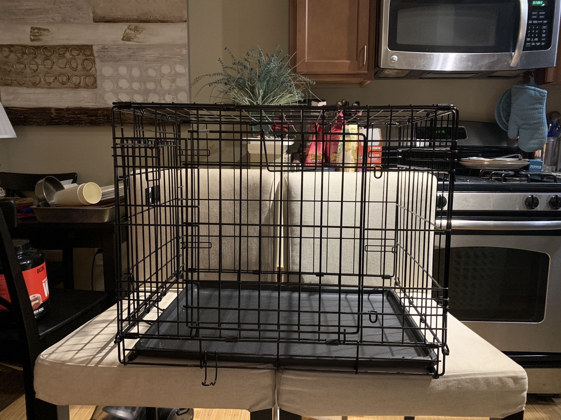 Small dog crate for sale