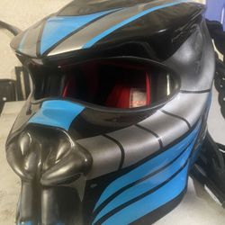  Custom New  Motorcycle Predator  Helmet 