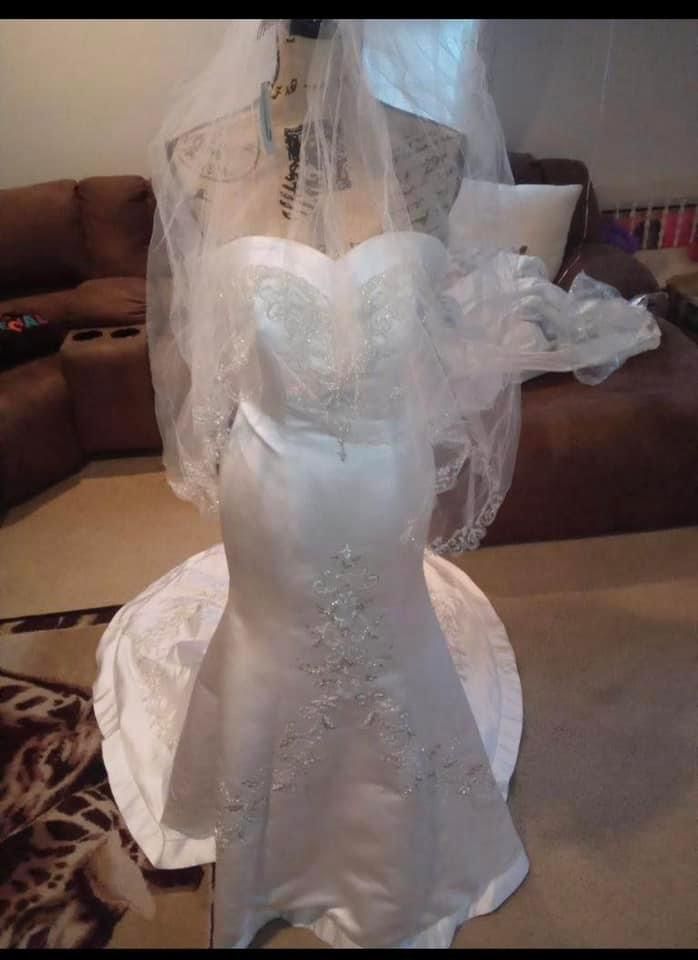 Wedding Gown & Veil