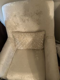 MOVING OUT SALE!! $1