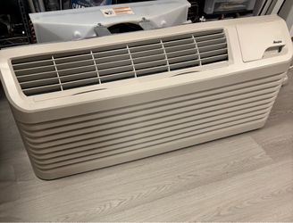 Amana PTAC Wall AC and heating Unit - 11,900 BTU / 220V