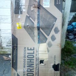 Ructic wood design Cornhole set with 8 beanies & carrying case