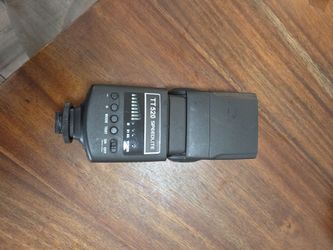 Neewer TT520 speedlite