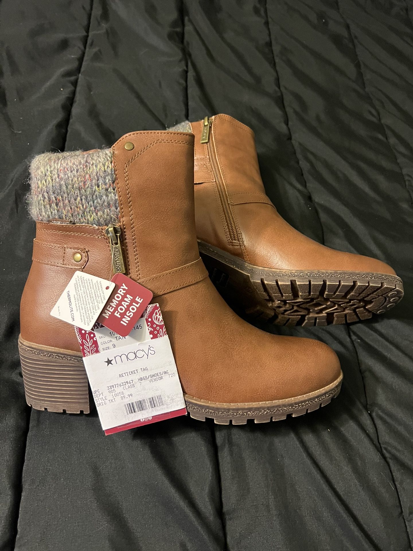 MUK LUKS Womens shoes size 9