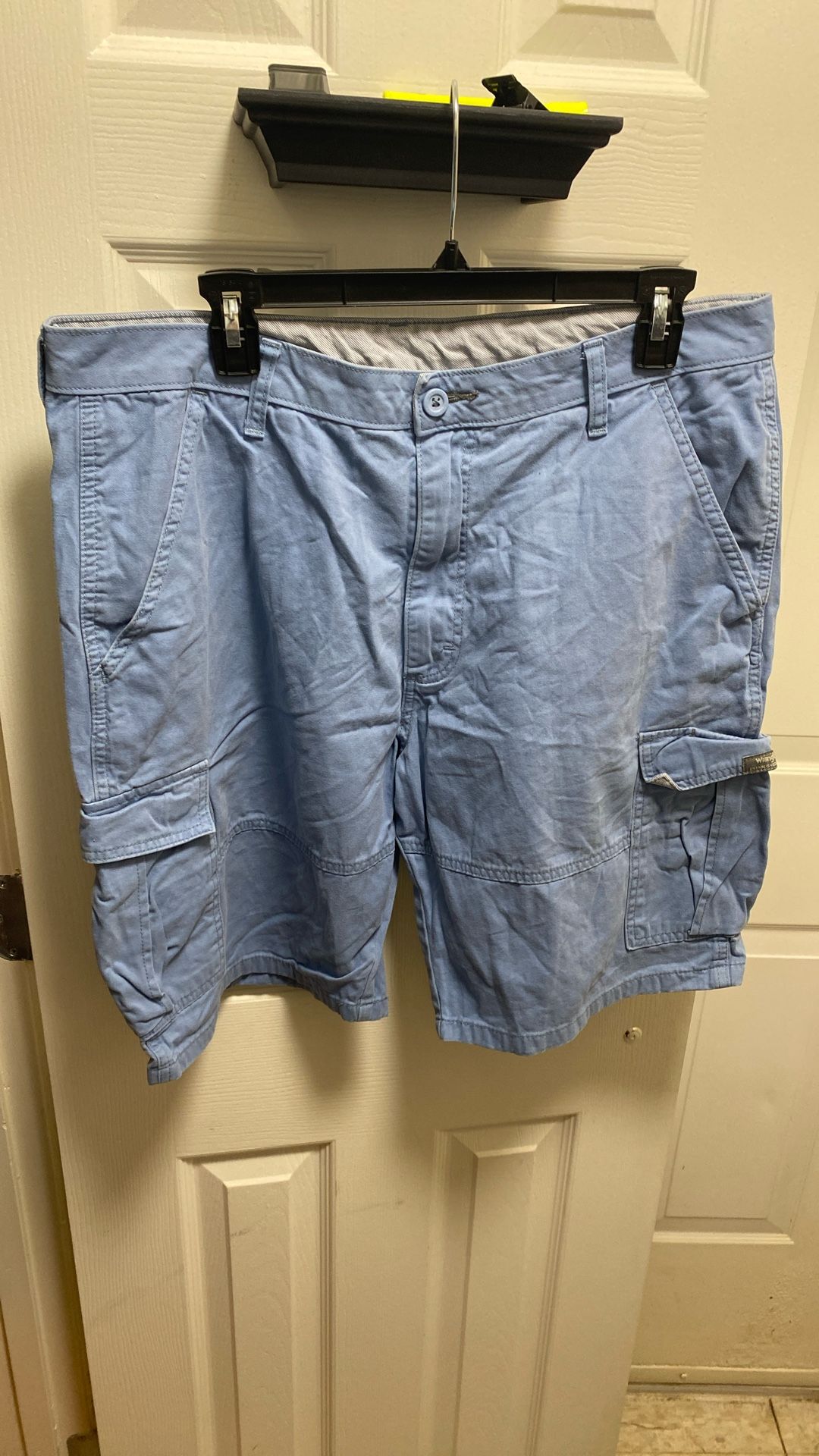 Brand New Men’s Size 34 Blue Cargo Shorts