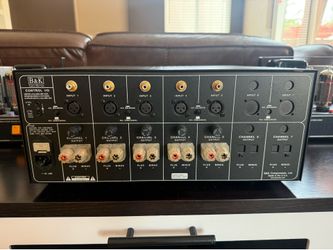 B&K Reference 200.5 5 channel Surround Sound Home Theater processor Amplifier