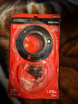 Metal closet pole socket