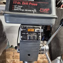 Sears Craftsman 17 In Drill Press In Great Working Order. Comes With the Included Set Of Clamps
