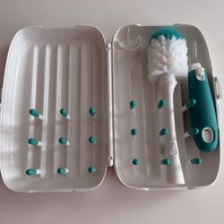 On-the-Go Drying Rack with Bottle Brush Baby Toddler