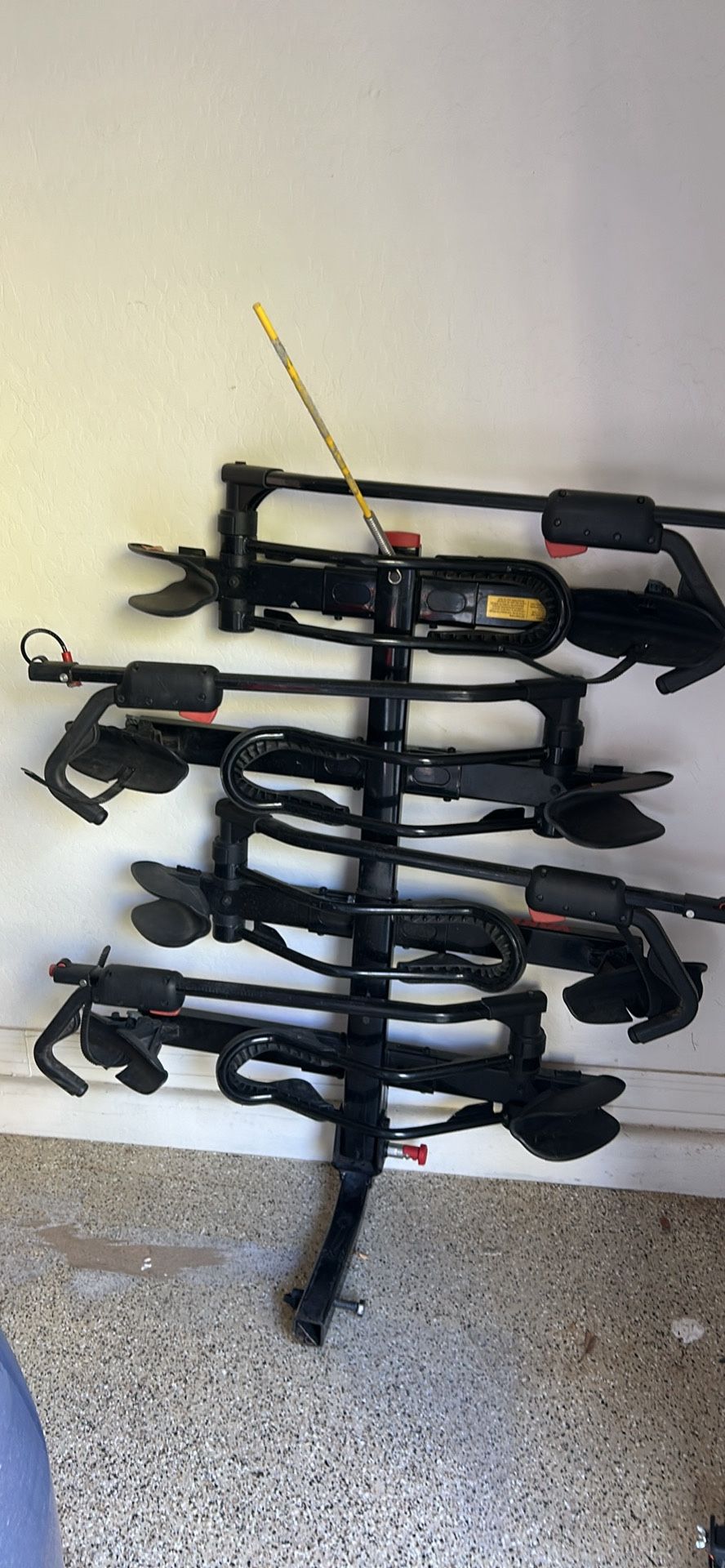 YAKIMA, HoldUp Hitch Mount Tray Bike Rack