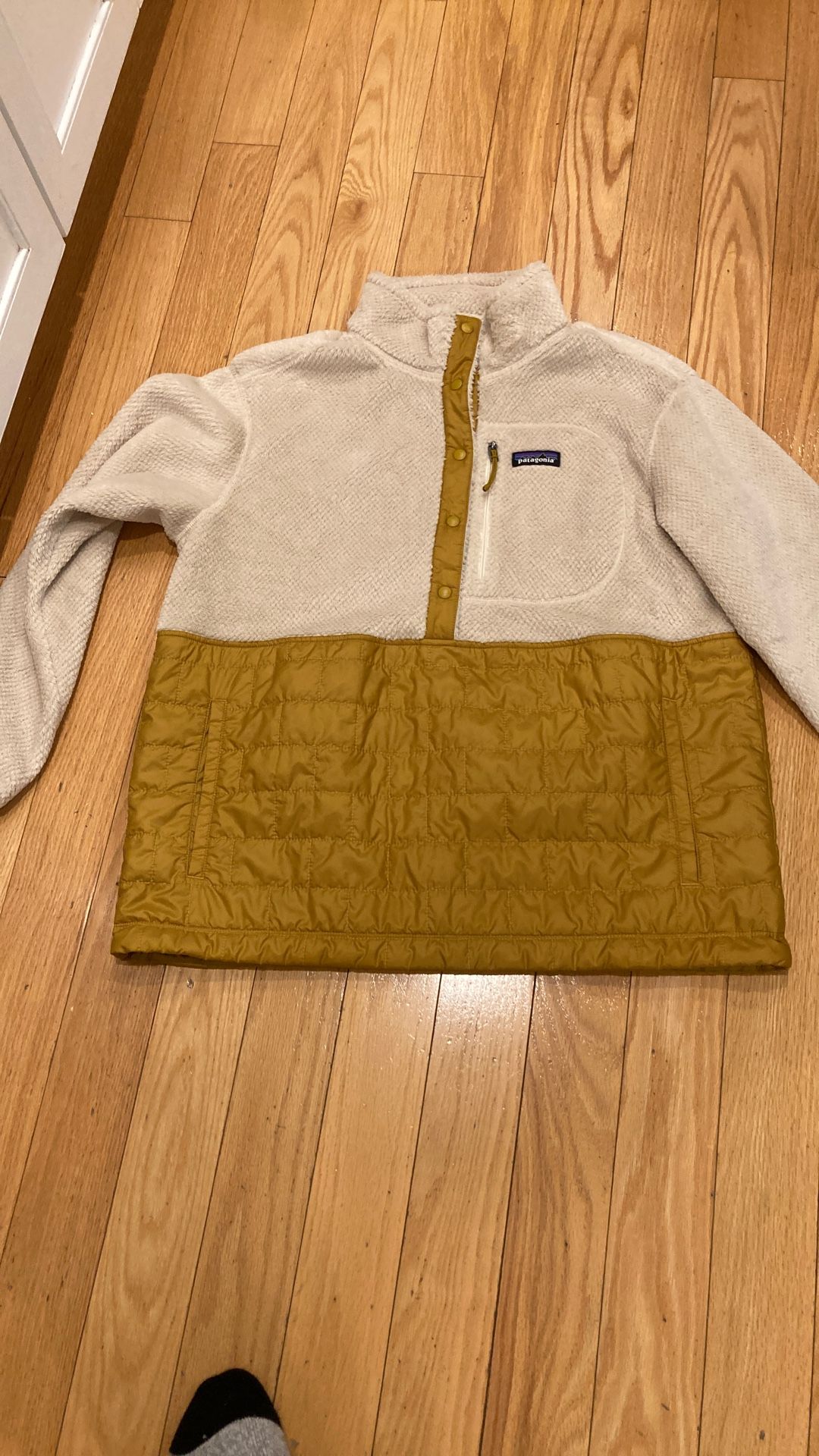 PATAGONIA WOMENS s LARGE