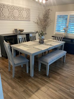 Dinning Table