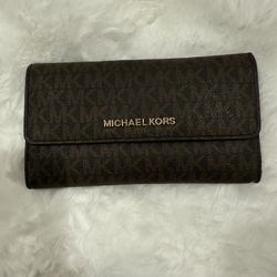 Michael Kors Monogram Wallet