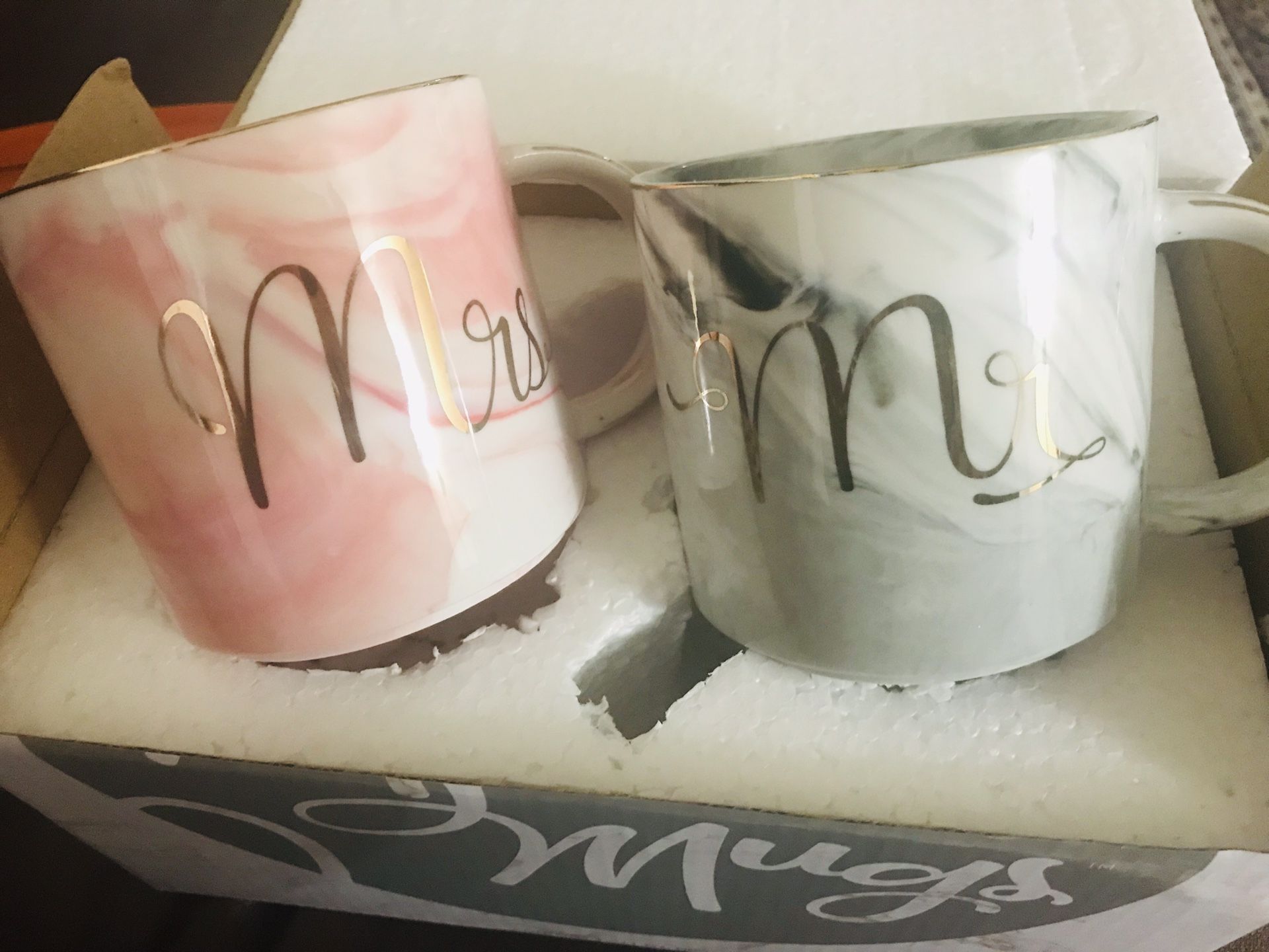 Mr & mrs mug - 2$