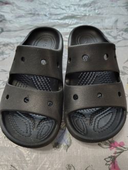 Kids Crocs Size 1
