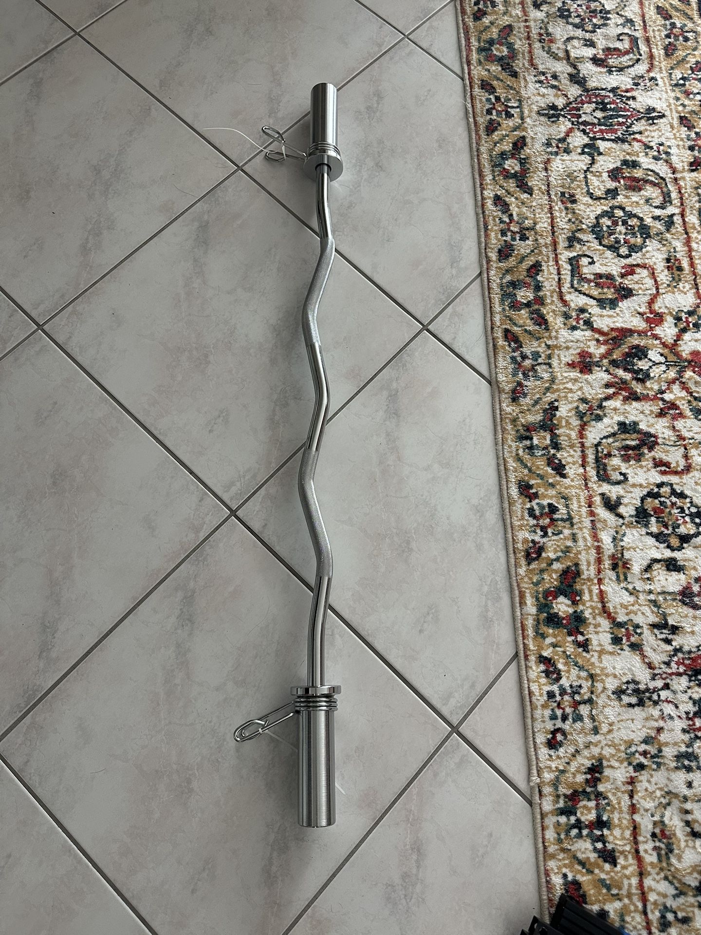 NEW 47" Olympic Curl Bar, 370 lbs Capacity, Alloy Steel Weightlifting Bar with 2 Spring Collars