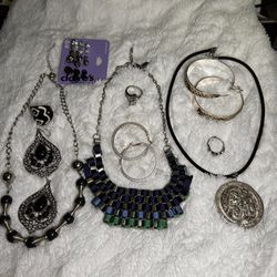 Lot 10 Pieces Silver Tone Costume Jewelry 
