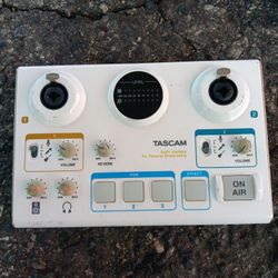 Tascam M-06 Mixer Interface 