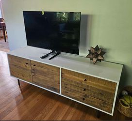 Tv console $100