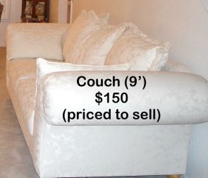 Oversized Couch $150 (priced to sell!!)