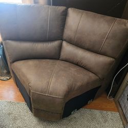 Sectional Corner Wedge 