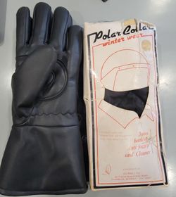 Classic Motorcycle Polar Collar Winter Wear and Gloves.