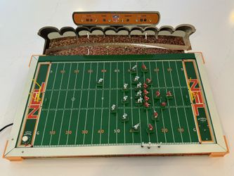 1971 Tudor NFL American Conference Colts and Chiefs Electric Football