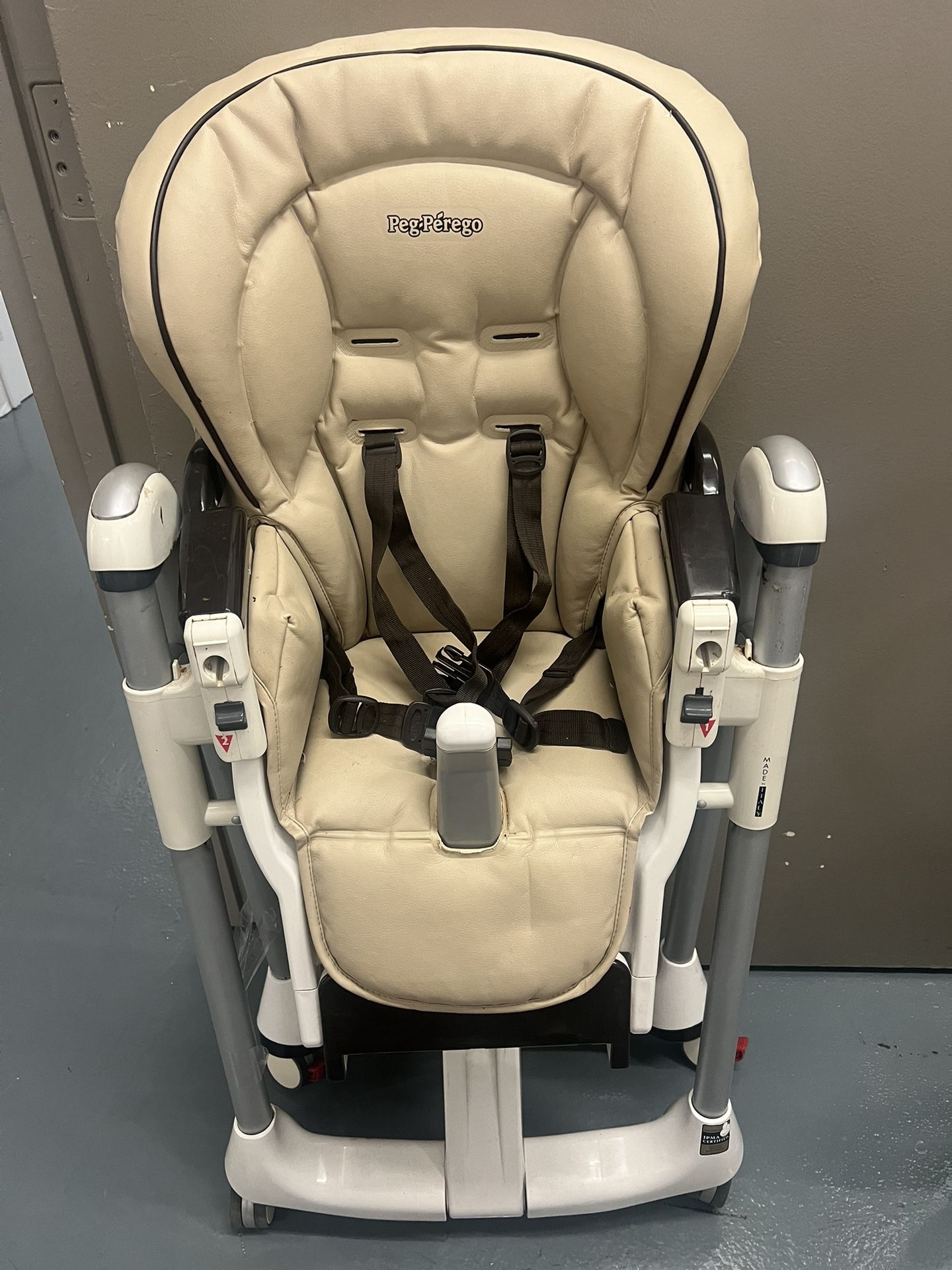 High Chair 