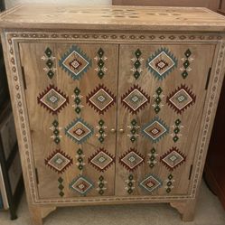 Accent Cabinet 