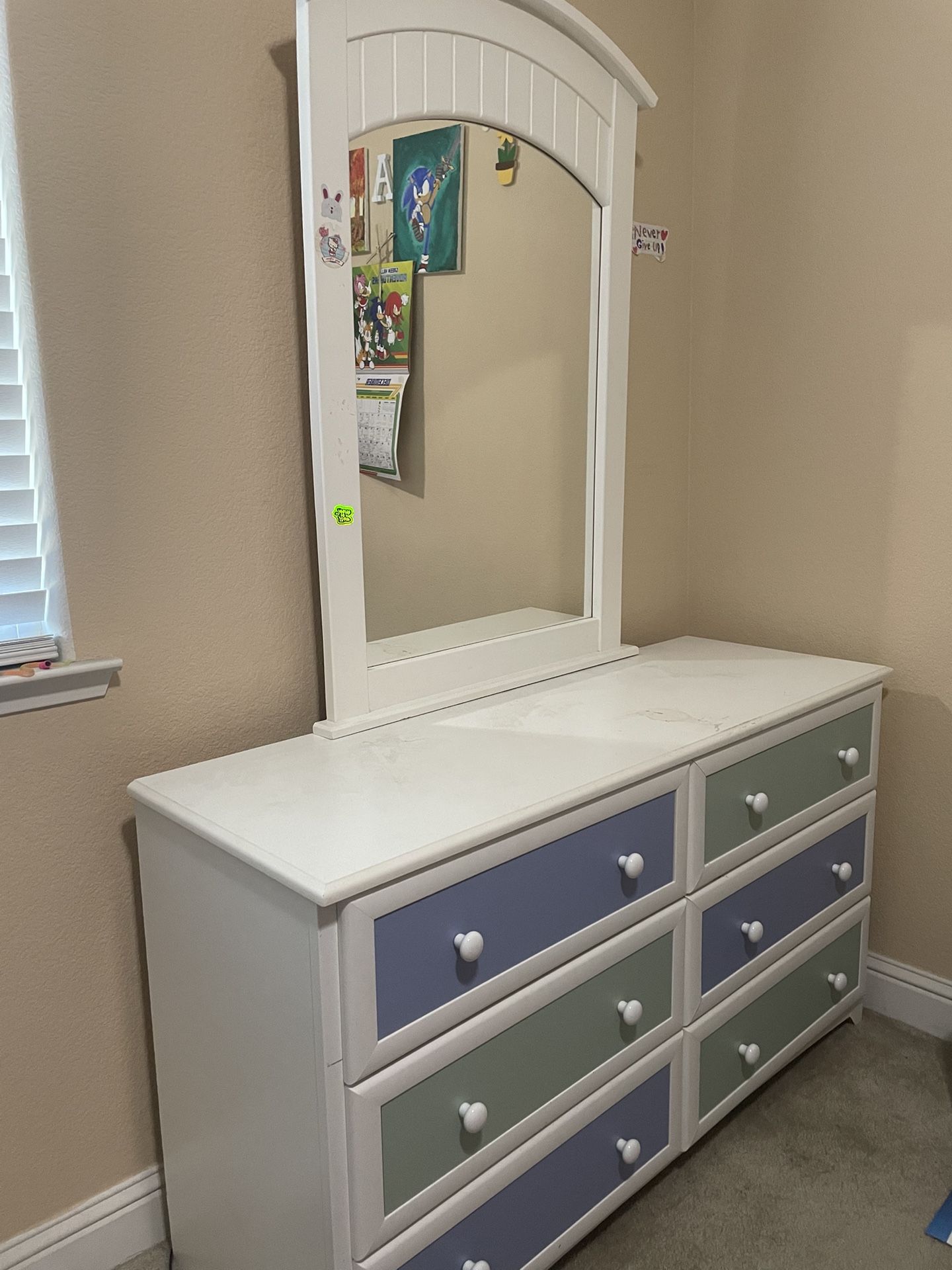 6 Drawer White Dresser With Mirror And Night Stand