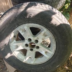 Tires 255/70/15