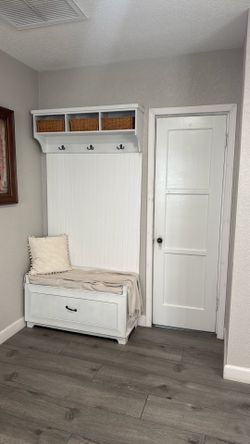 Entry Way Bench w/Storage