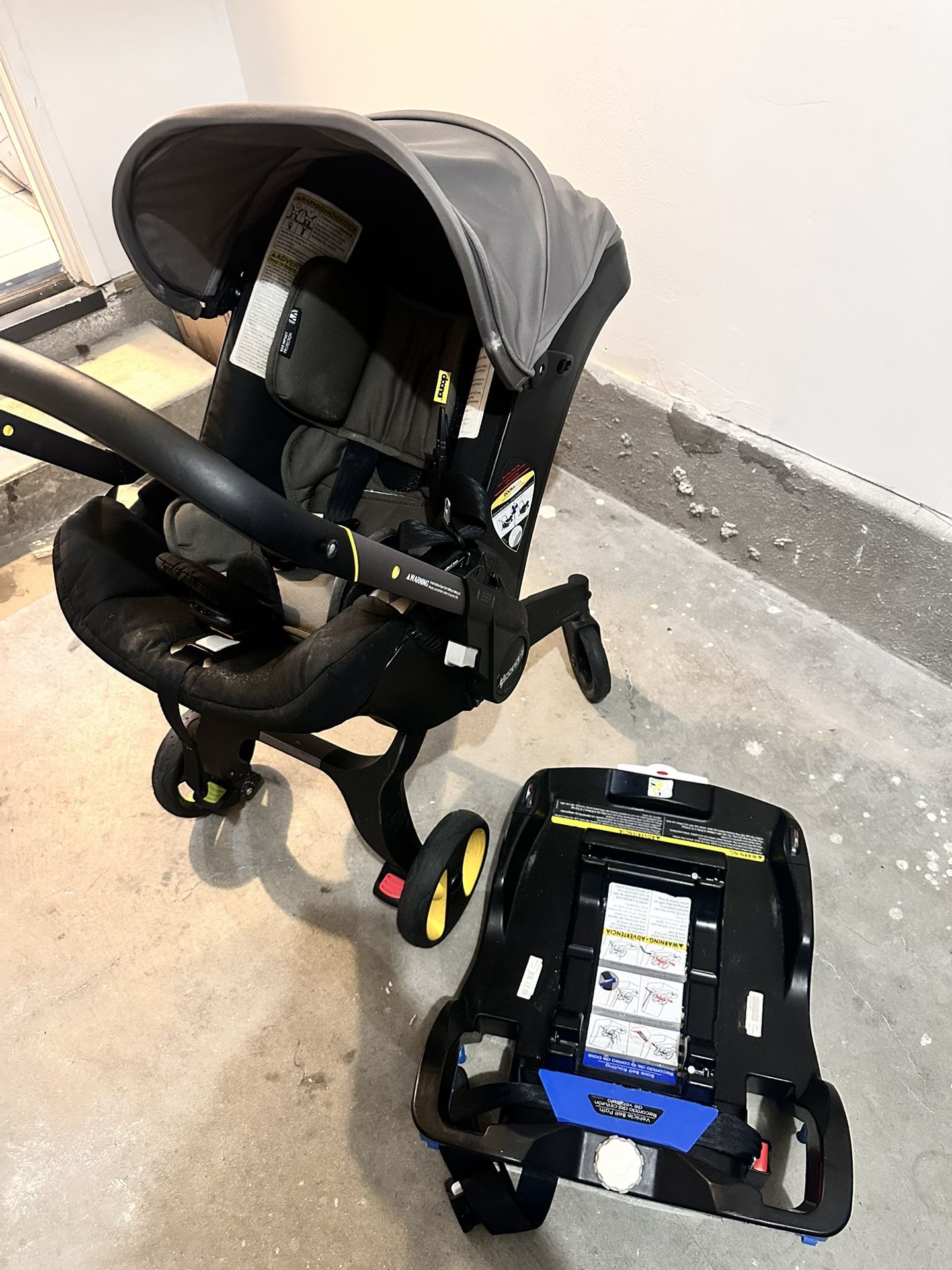 Doona Infant Car Seat & Stroller + Base – Excellent Condition