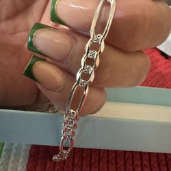 Brazalete.  $125. Real Silver 925