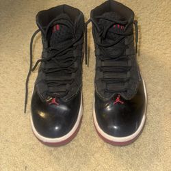 Men’s Sneakers Size 9.5