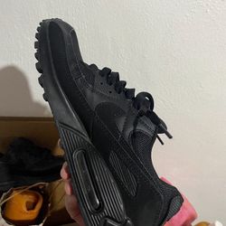 black air max shoes