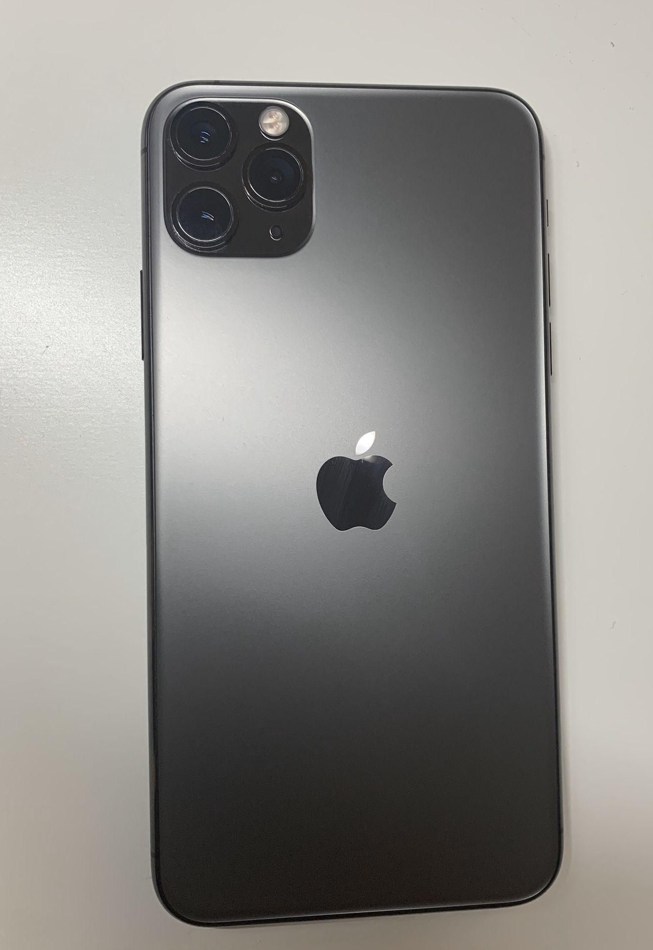 Gray iPhone 11 pro max 256Gb in great conditions