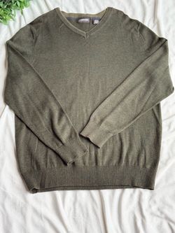 St. John's Bay Men's Medium Olive Green V-Neck Cotton Sweater
