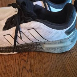 Men's size 11.5 Adidas racer TR23