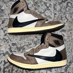 Jordan 1 Travis Scott Mocha