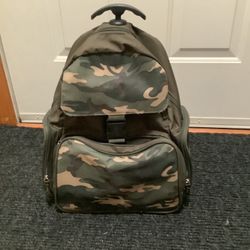 Kids Camo Backpack with Wheels 