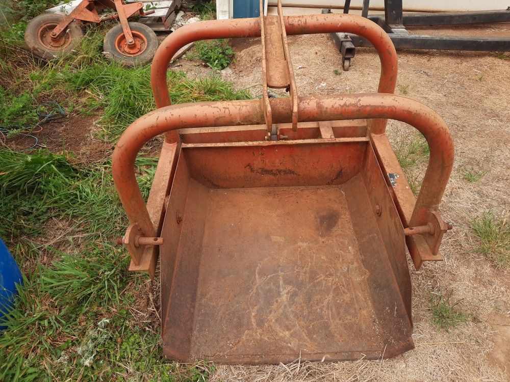 Rear 3pt Tractor Bucket