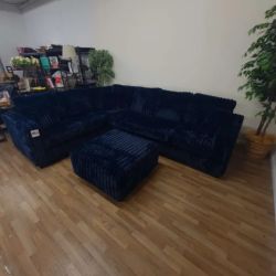 DELIVERY AVAILABLE Sectional Couch